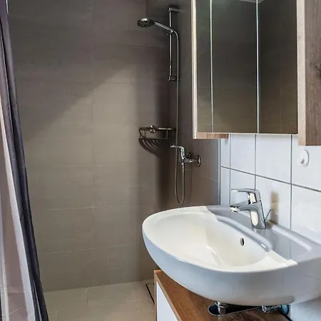 Tranquil Retreat Pepelow